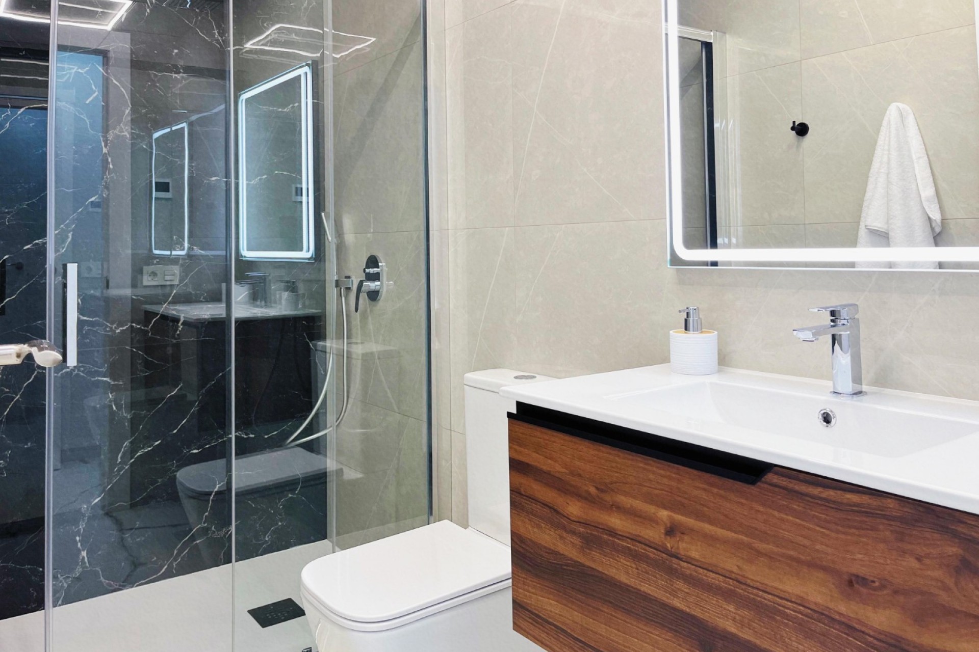 Herverkoop - Apartment - Torrevieja - Playa del Cura