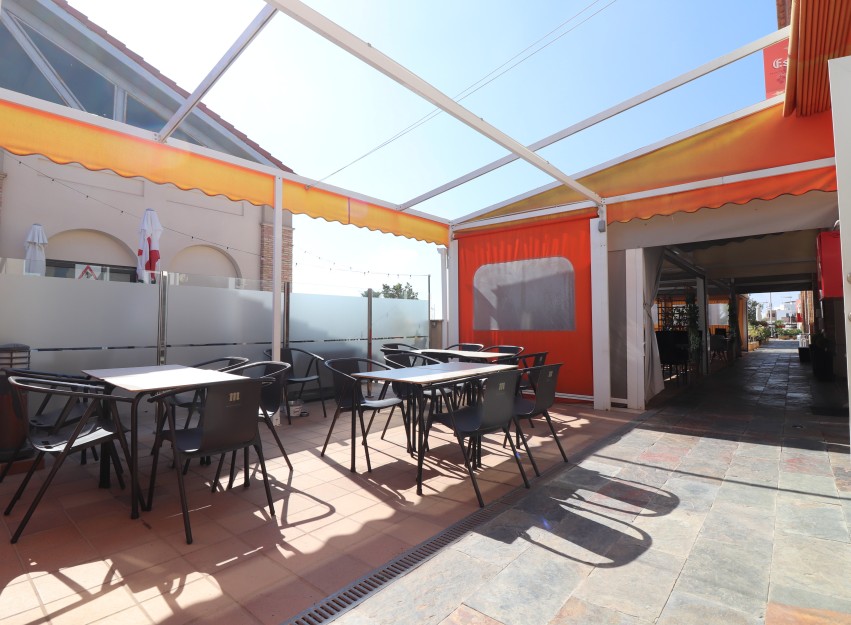 Herverkoop - Commercial (Freehold) - Algorfa - La finca Golf