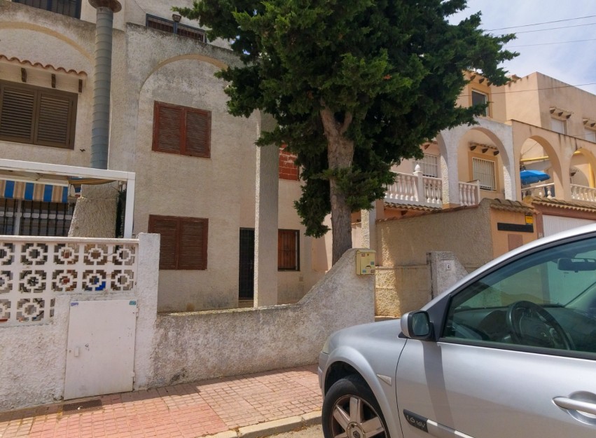Herverkoop - Herenhuis - Torrevieja - Calas blanca