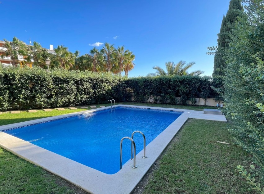 Herverkoop - Herenhuis - Torrevieja - Punta Prima