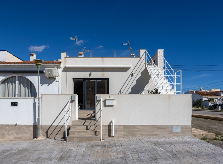 Herverkoop - Herenhuis - Torrevieja - Urbanización San Luis
