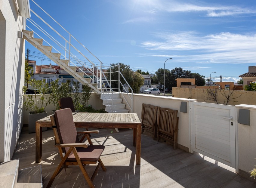 Herverkoop - Herenhuis - Torrevieja - Urbanización San Luis