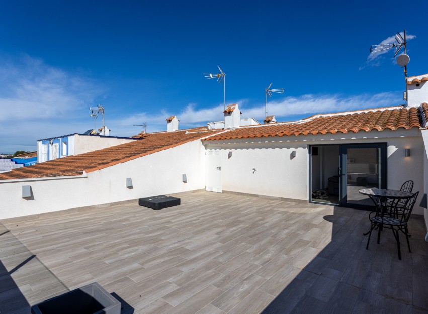 Herverkoop - Herenhuis - Torrevieja - Urbanización San Luis