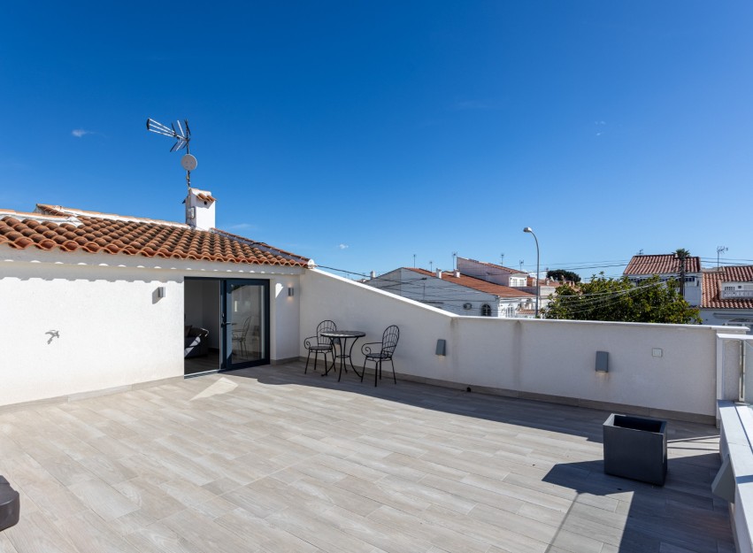Herverkoop - Herenhuis - Torrevieja - Urbanización San Luis