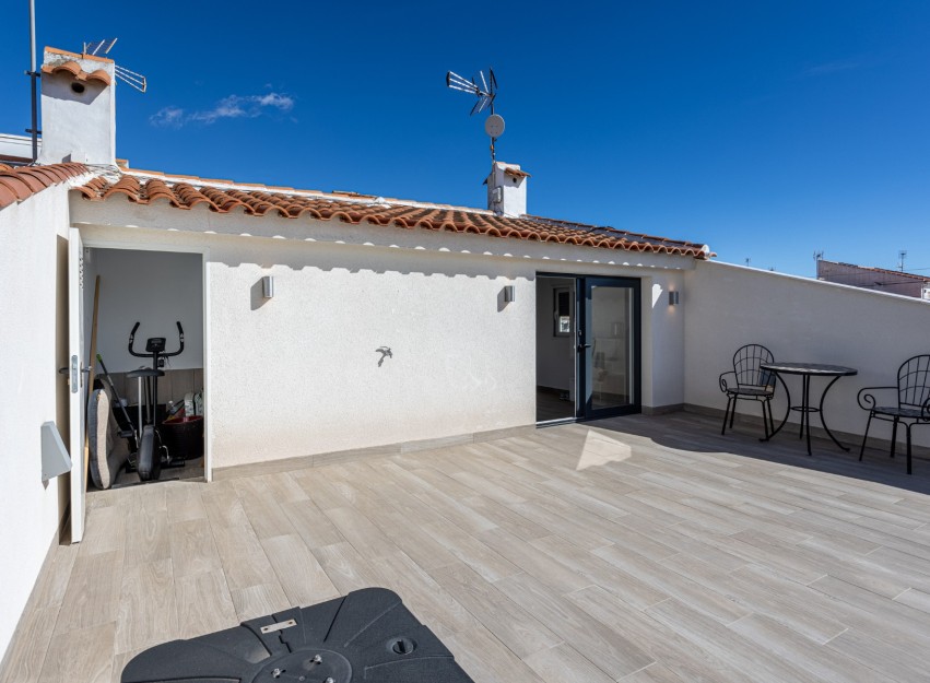 Herverkoop - Herenhuis - Torrevieja - Urbanización San Luis