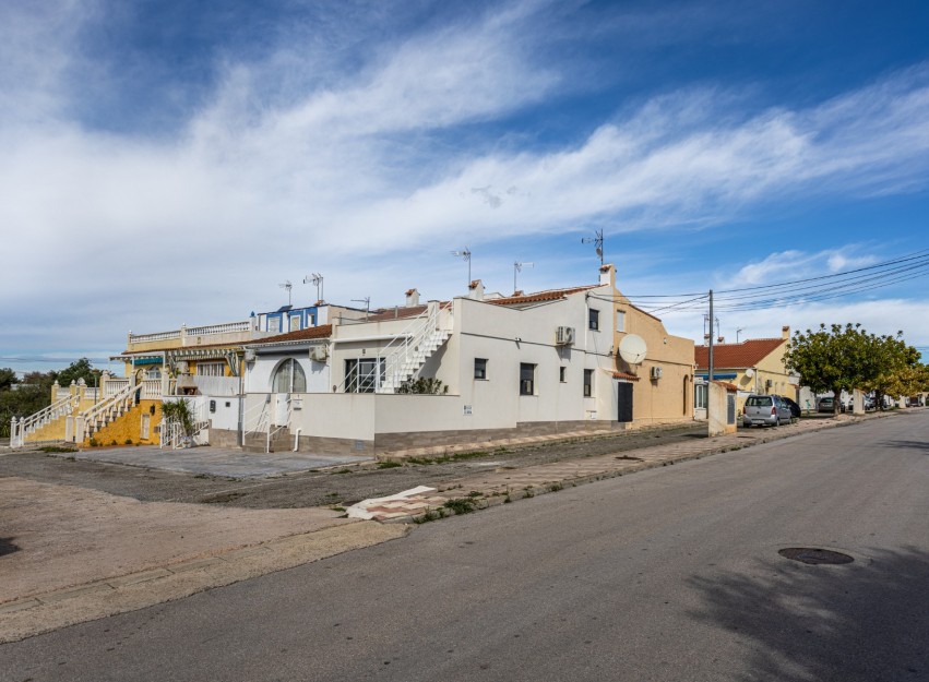Herverkoop - Herenhuis - Torrevieja - Urbanización San Luis