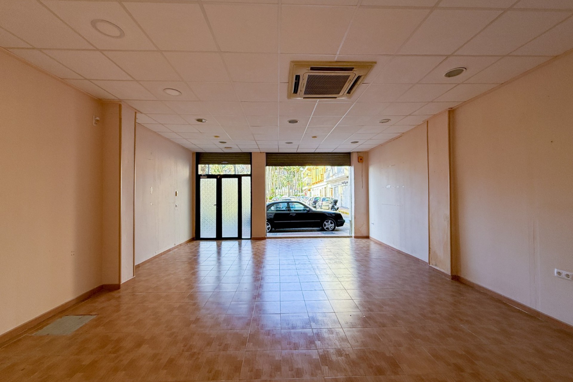 Herverkoop - Reclame - Aguilas - Paseo Parra