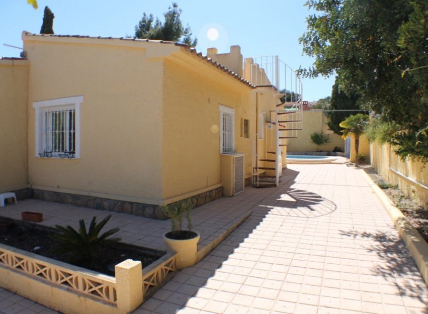 Herverkoop - Villa - Alfas del Pí - Urbanizaciones