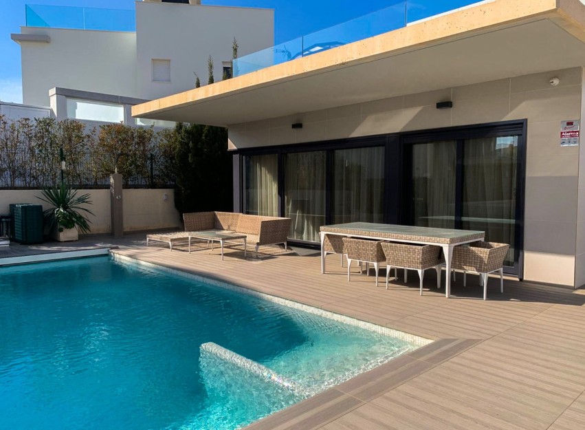 Herverkoop - Villa - Alicante - Campoamor