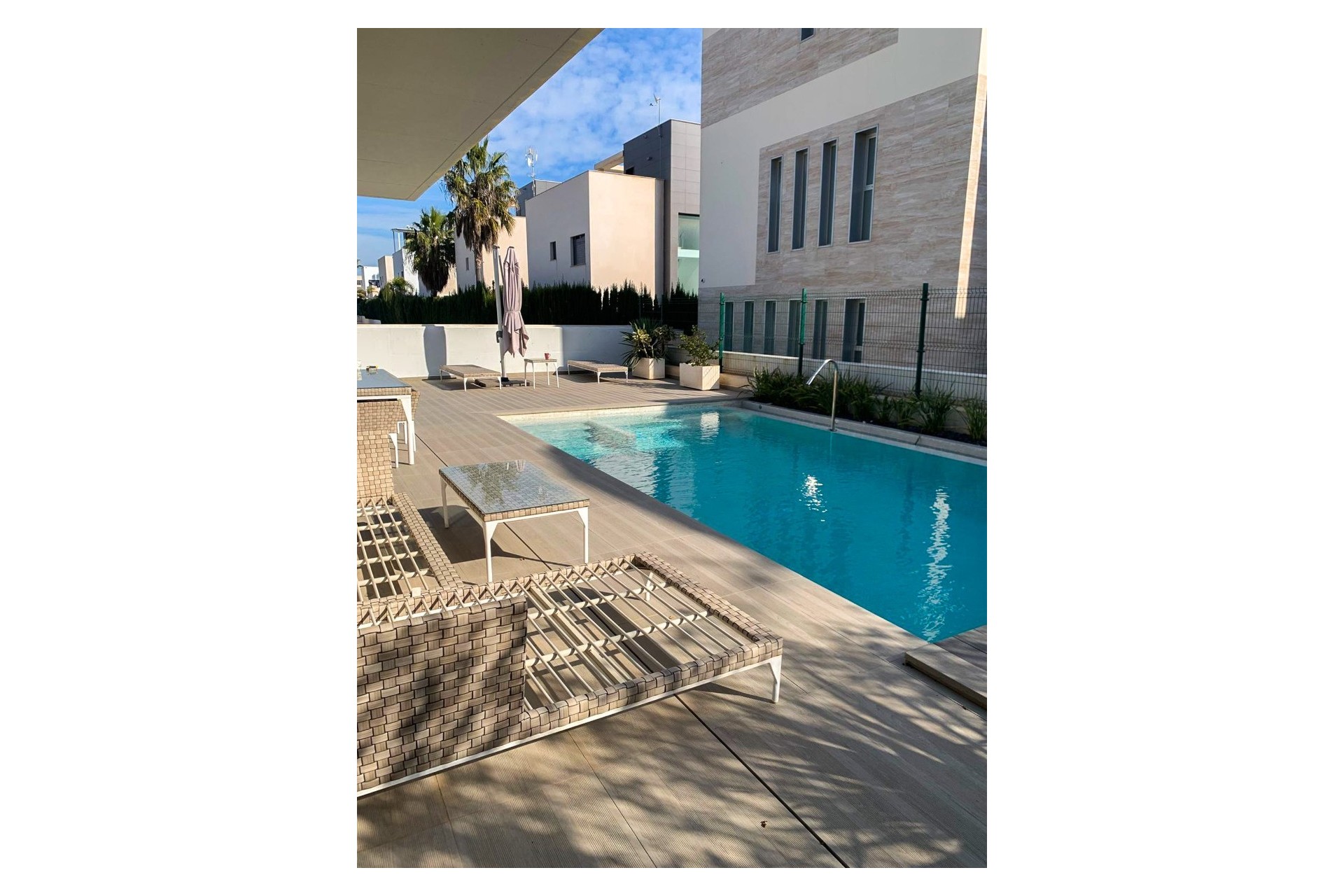 Herverkoop - Villa - Alicante - Campoamor