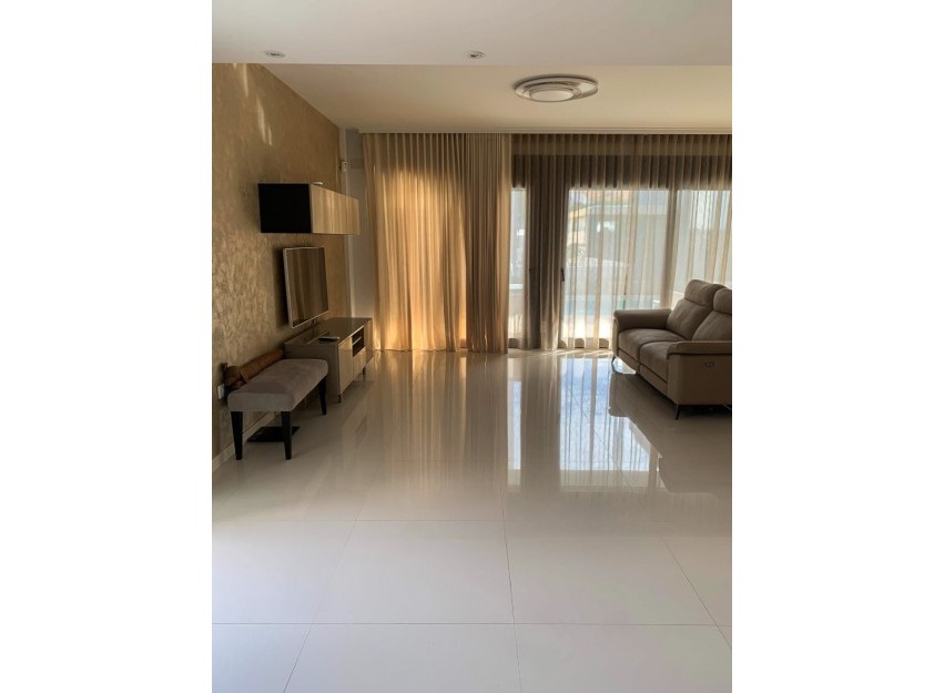 Herverkoop - Villa - Alicante - Campoamor