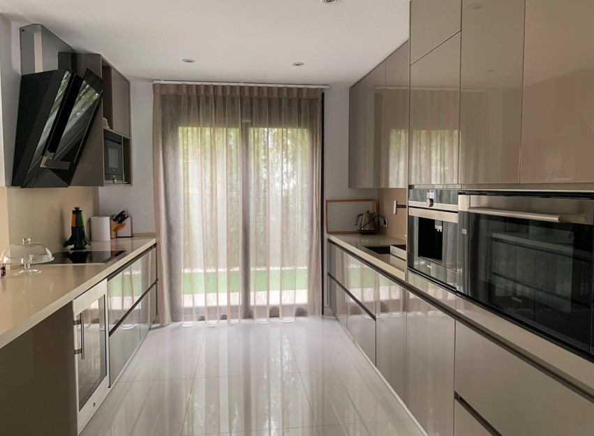 Herverkoop - Villa - Alicante - Campoamor