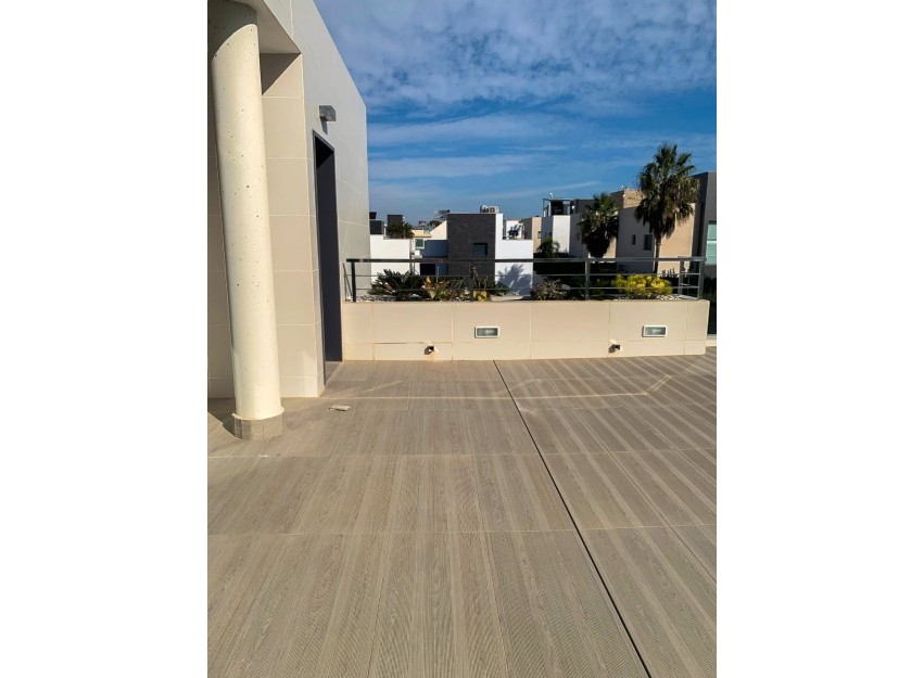 Herverkoop - Villa - Alicante - Campoamor