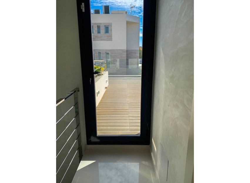 Herverkoop - Villa - Alicante - Campoamor