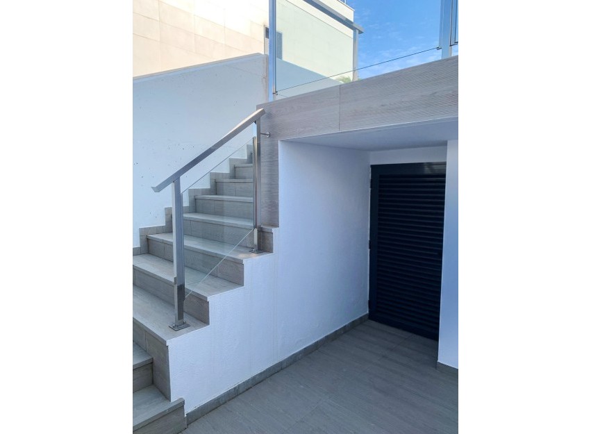 Herverkoop - Villa - Alicante - Campoamor