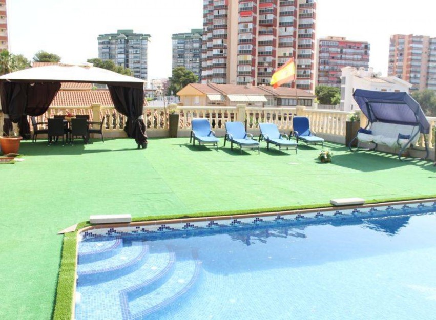 Herverkoop - Villa - Benidorm - Poniente