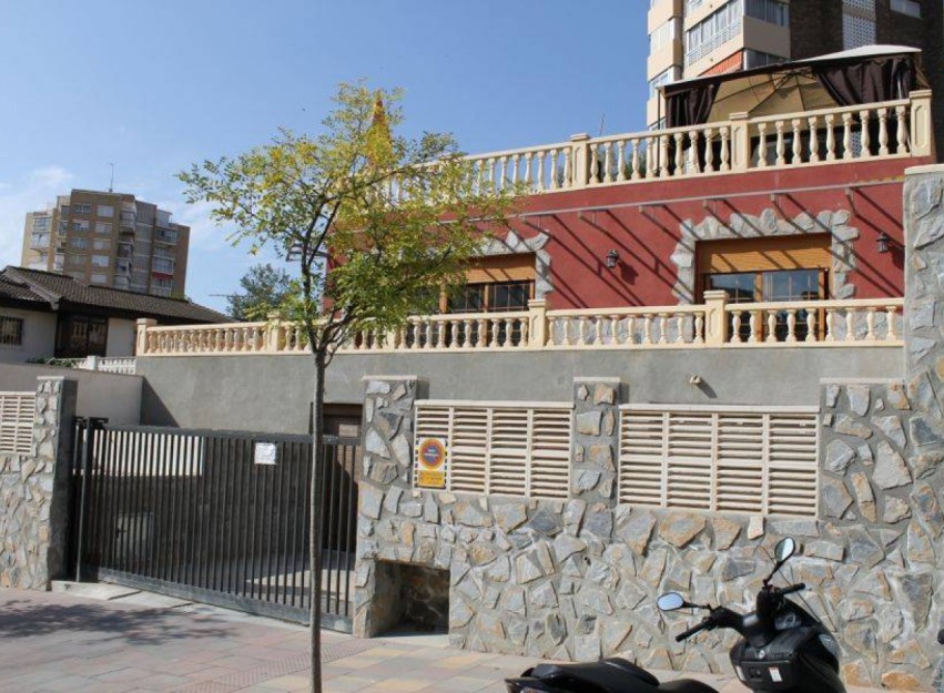 Herverkoop - Villa - Benidorm - Poniente