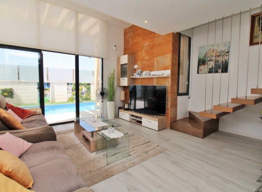 Herverkoop - Villa - Cabo Roig