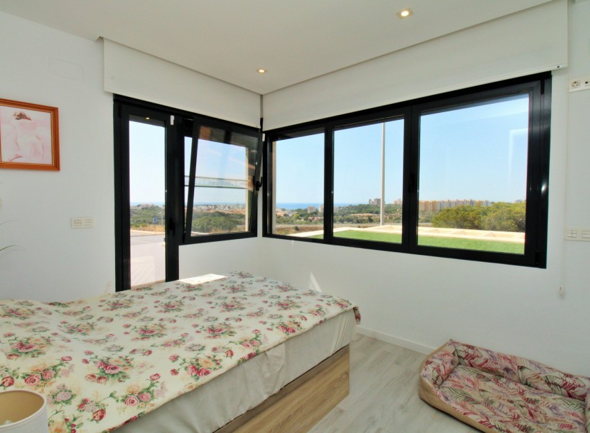 Herverkoop - Villa - Cabo Roig