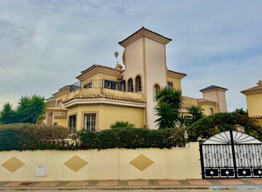 Herverkoop - Villa - Ciudad Quesada - Lo Crispin