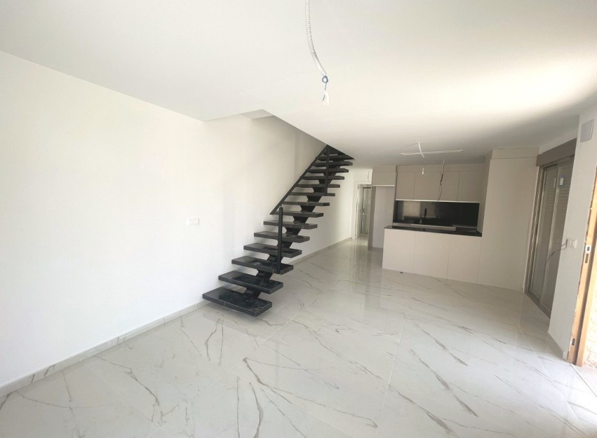 Herverkoop - Villa - Daya Nueva