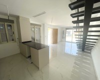 Herverkoop - Villa - Daya Nueva
