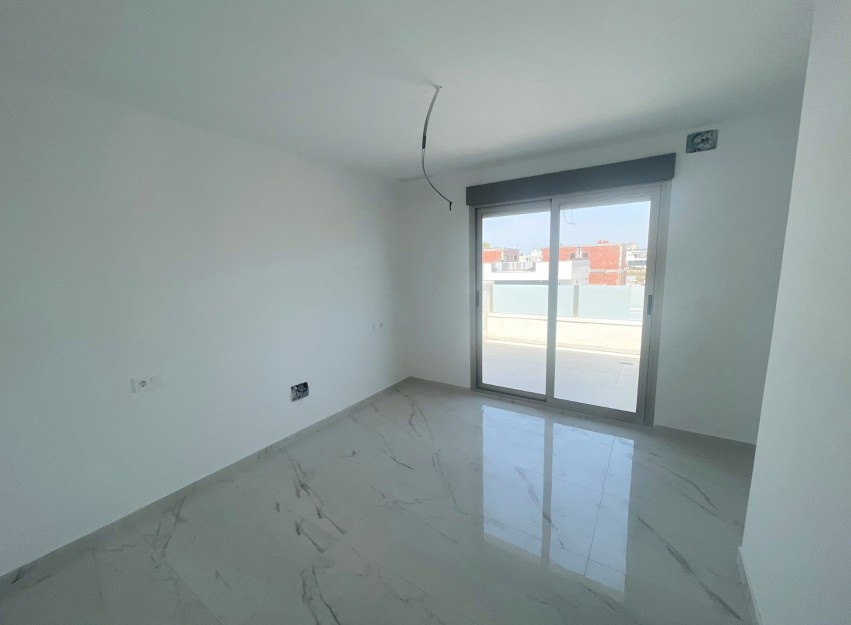 Herverkoop - Villa - Daya Nueva