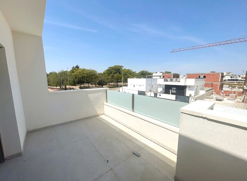 Herverkoop - Villa - Daya Nueva