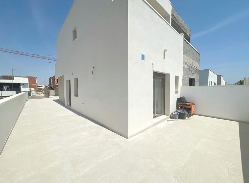 Herverkoop - Villa - Daya Nueva