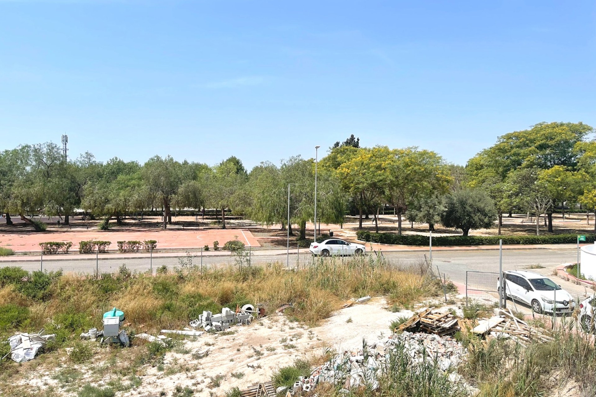 Herverkoop - Villa - Daya Nueva