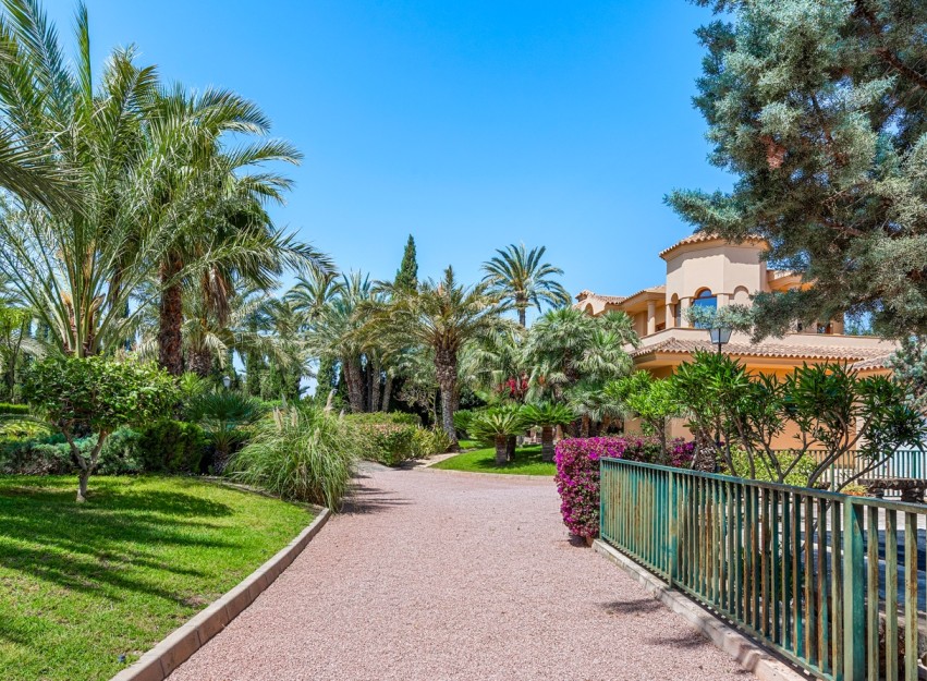 Herverkoop - Villa - Elche