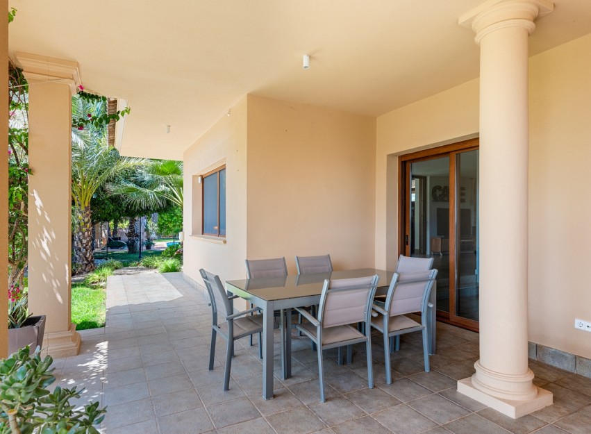 Herverkoop - Villa - Elche