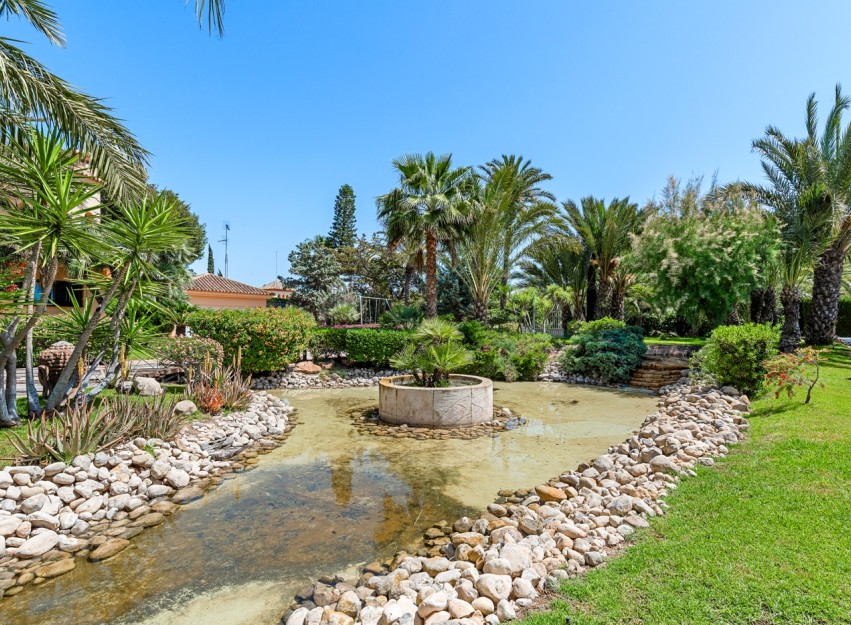 Herverkoop - Villa - Elche