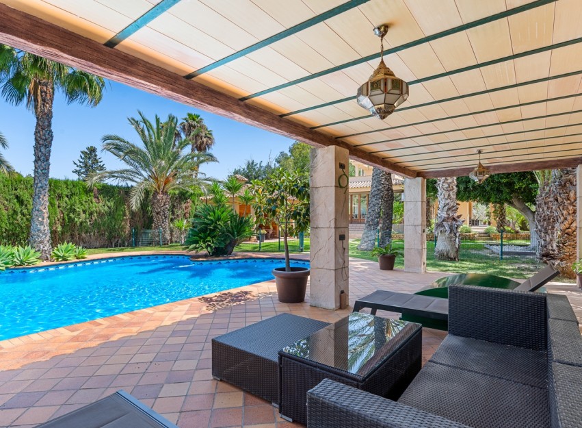 Herverkoop - Villa - Elche
