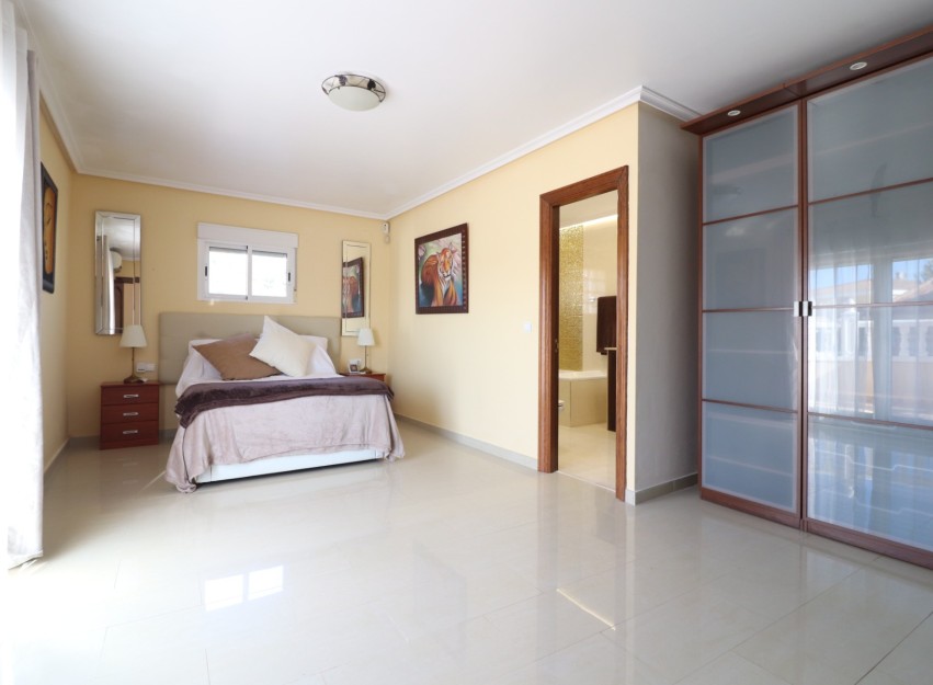 Herverkoop - Villa - La Marina - La Escuera