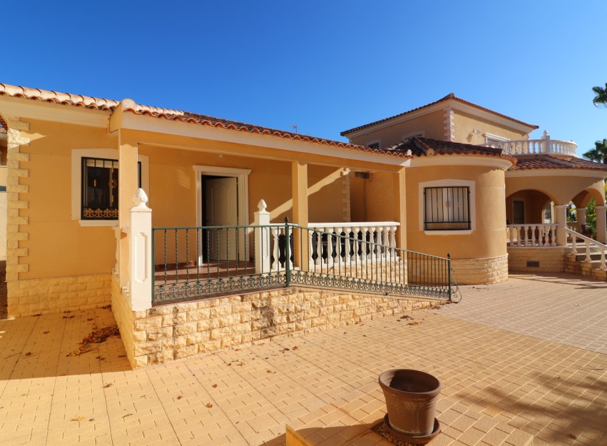 Herverkoop - Villa - La Marina - La Escuera