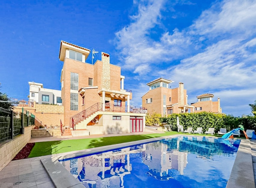 Herverkoop - Villa - La Nucía - Montebello - Nou Espai