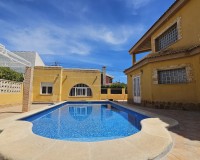 Herverkoop - Villa - Los Alcazares