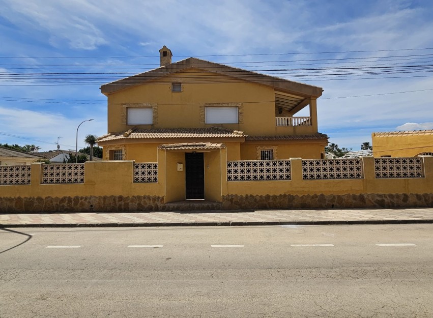 Herverkoop - Villa - Los Alcazares