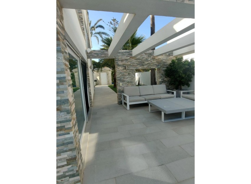 Herverkoop - Villa - Orihuela Costa - La Zenia