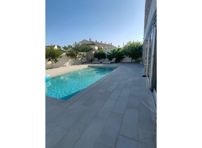Herverkoop - Villa - Orihuela Costa - La Zenia