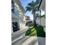 Herverkoop - Villa - Orihuela Costa - La Zenia
