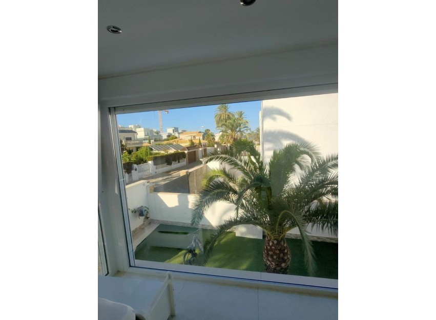 Herverkoop - Villa - Orihuela Costa - La Zenia
