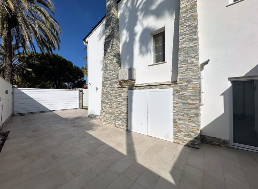 Herverkoop - Villa - Orihuela Costa - La Zenia