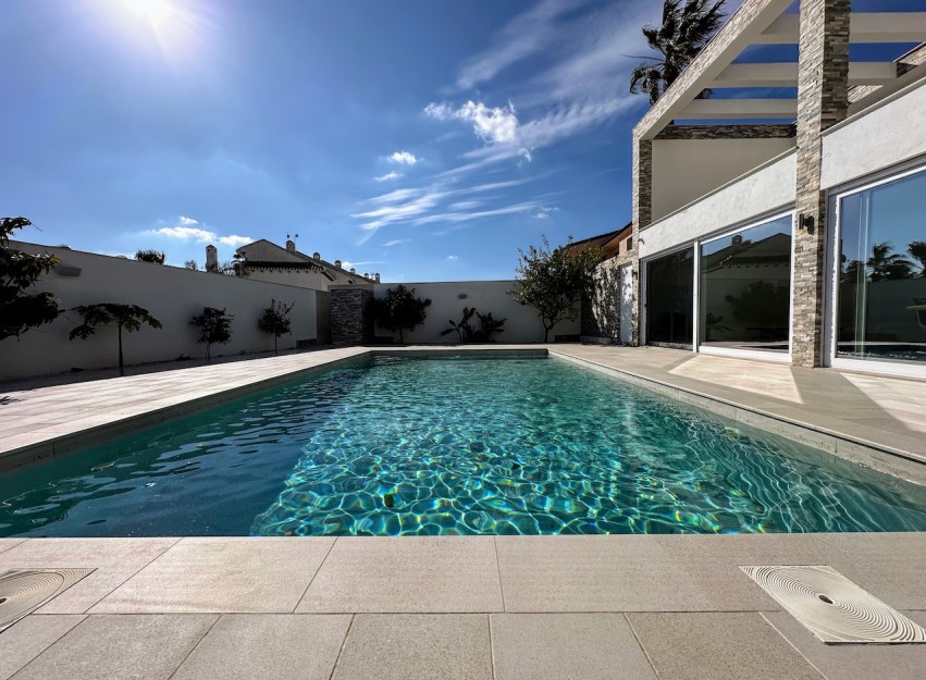 Herverkoop - Villa - Orihuela Costa - La Zenia