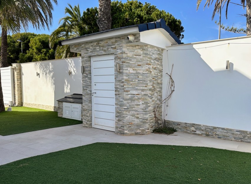 Herverkoop - Villa - Orihuela Costa - La Zenia