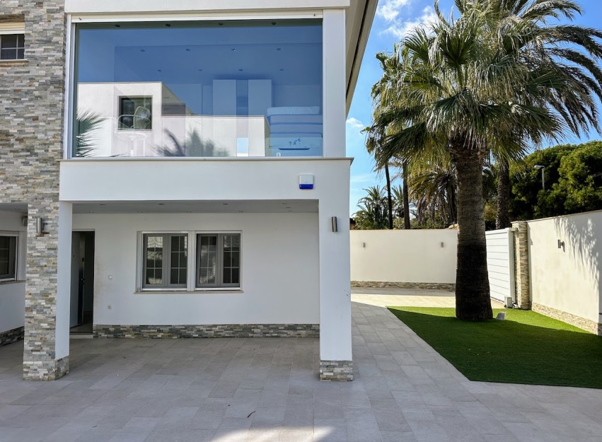 Herverkoop - Villa - Orihuela Costa - La Zenia