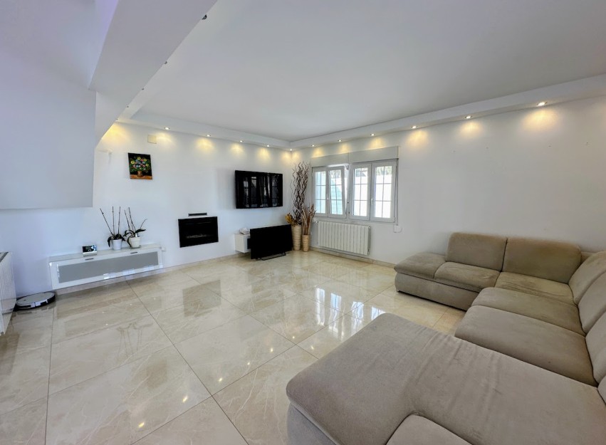 Herverkoop - Villa - Orihuela Costa - La Zenia