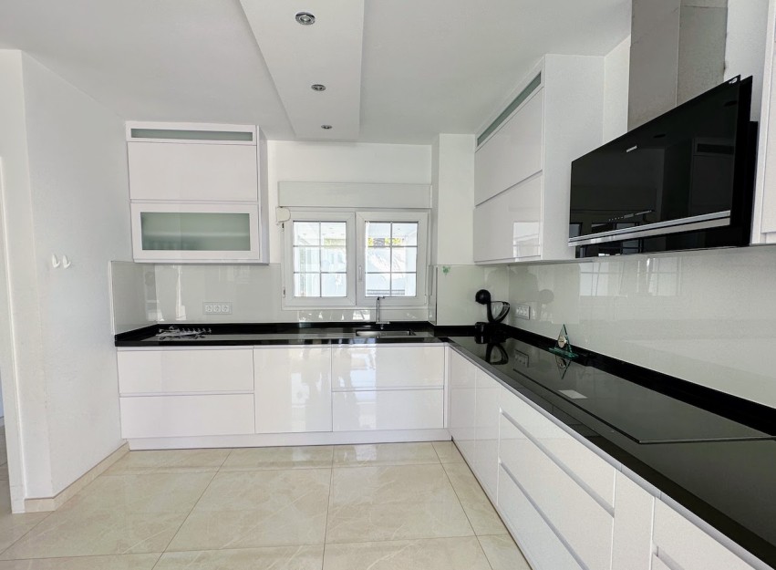 Herverkoop - Villa - Orihuela Costa - La Zenia