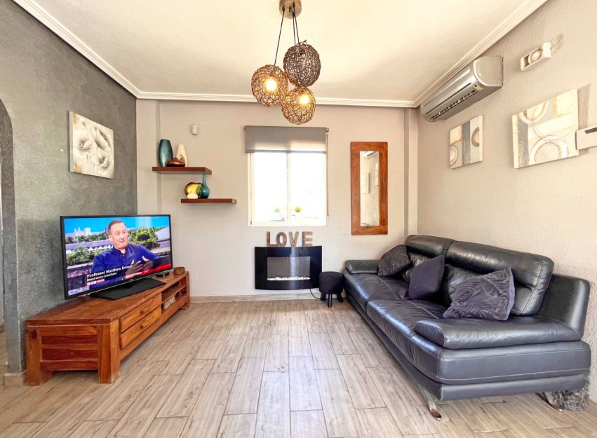 Herverkoop - Villa - Orihuela Costa - La Zenia